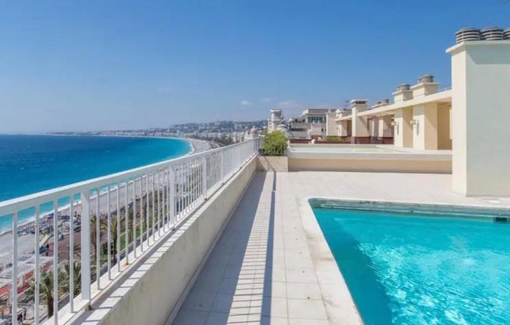 Le Royal, Spacious Seaside Apartment Rooftop And Pool Nice Exterior foto